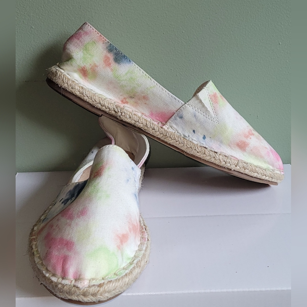 2 /$15  Old Navy Tie Dye Canvas Casual Slip on Shoes Size 7 US